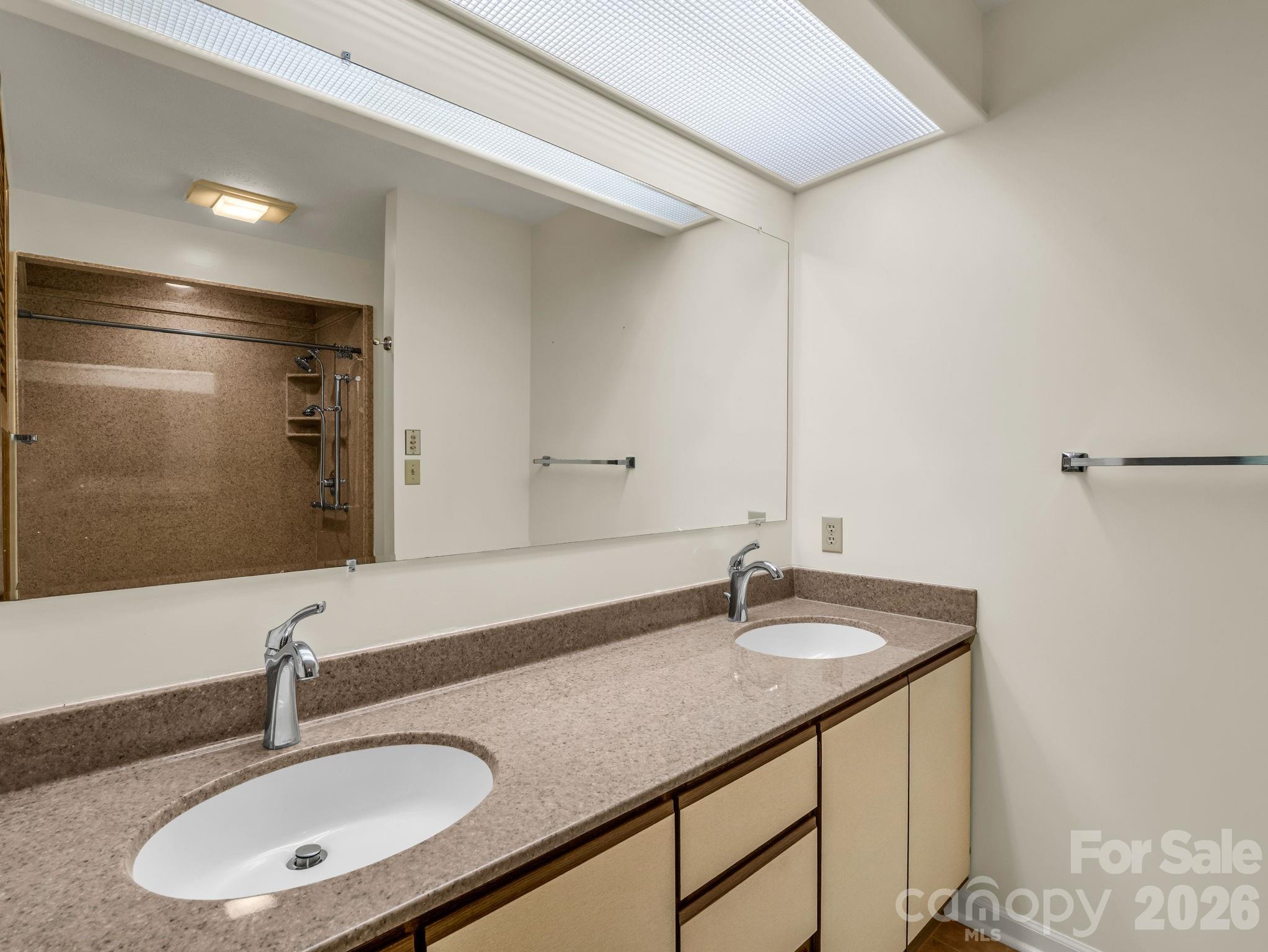 341 Laurel Park Place Property Photo 27