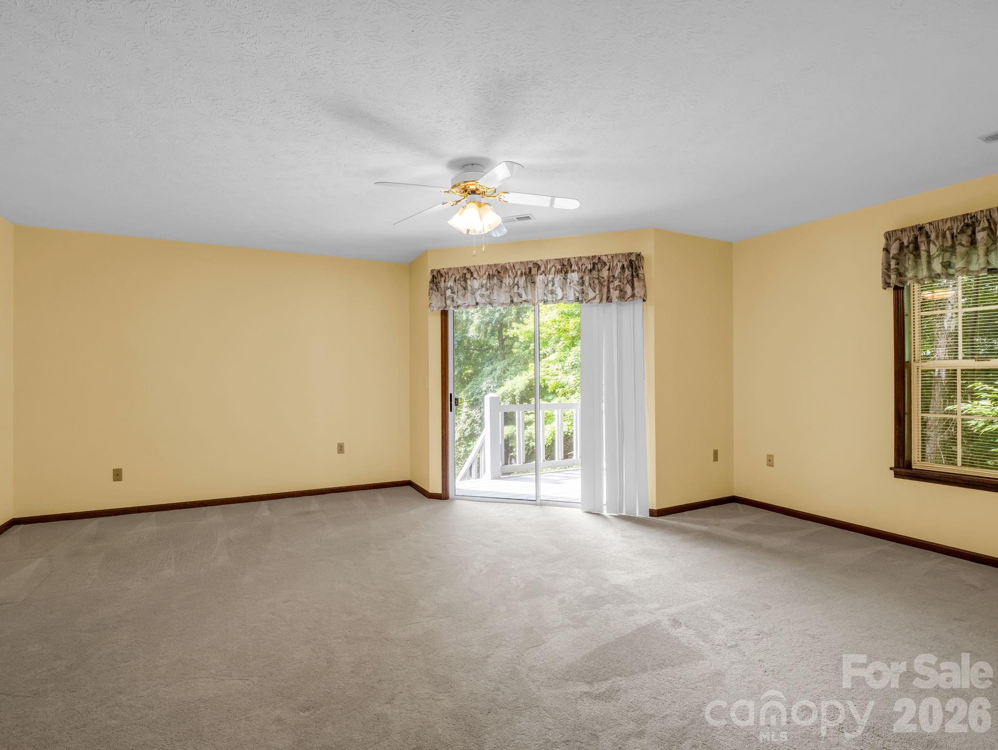 341 Laurel Park Place Property Photo 31