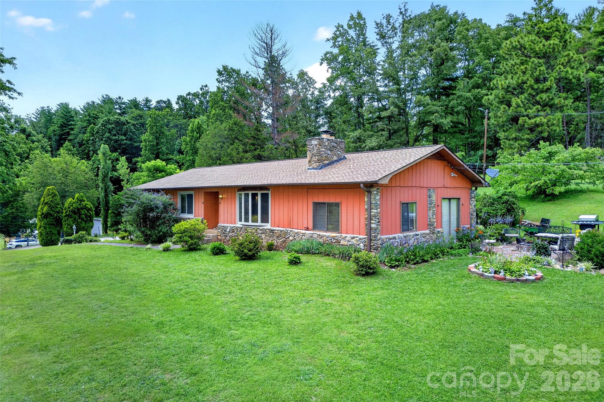 71 Green Vale Drive Property Photo 3