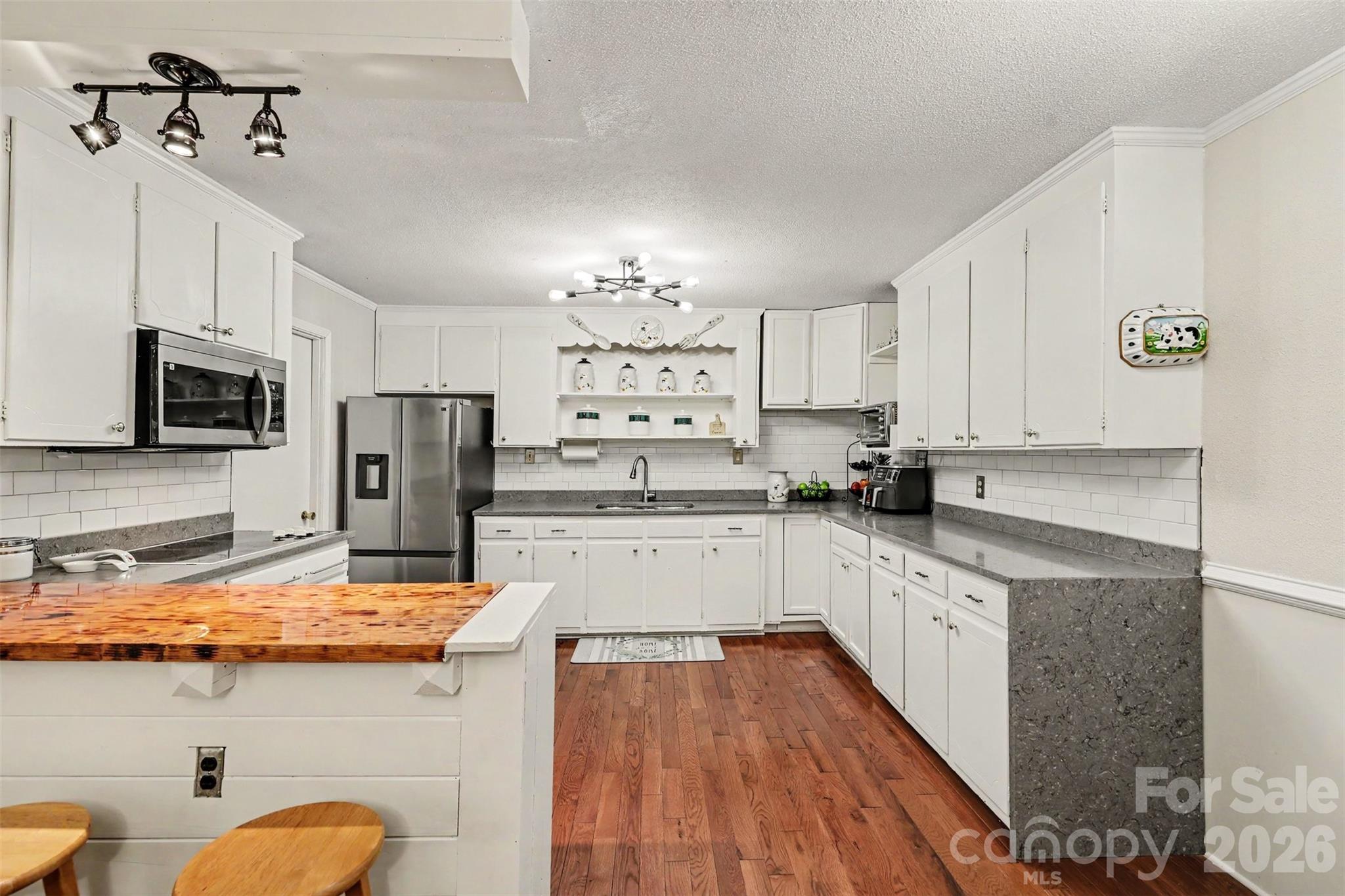 1306 Mooresville Road Property Photo 8