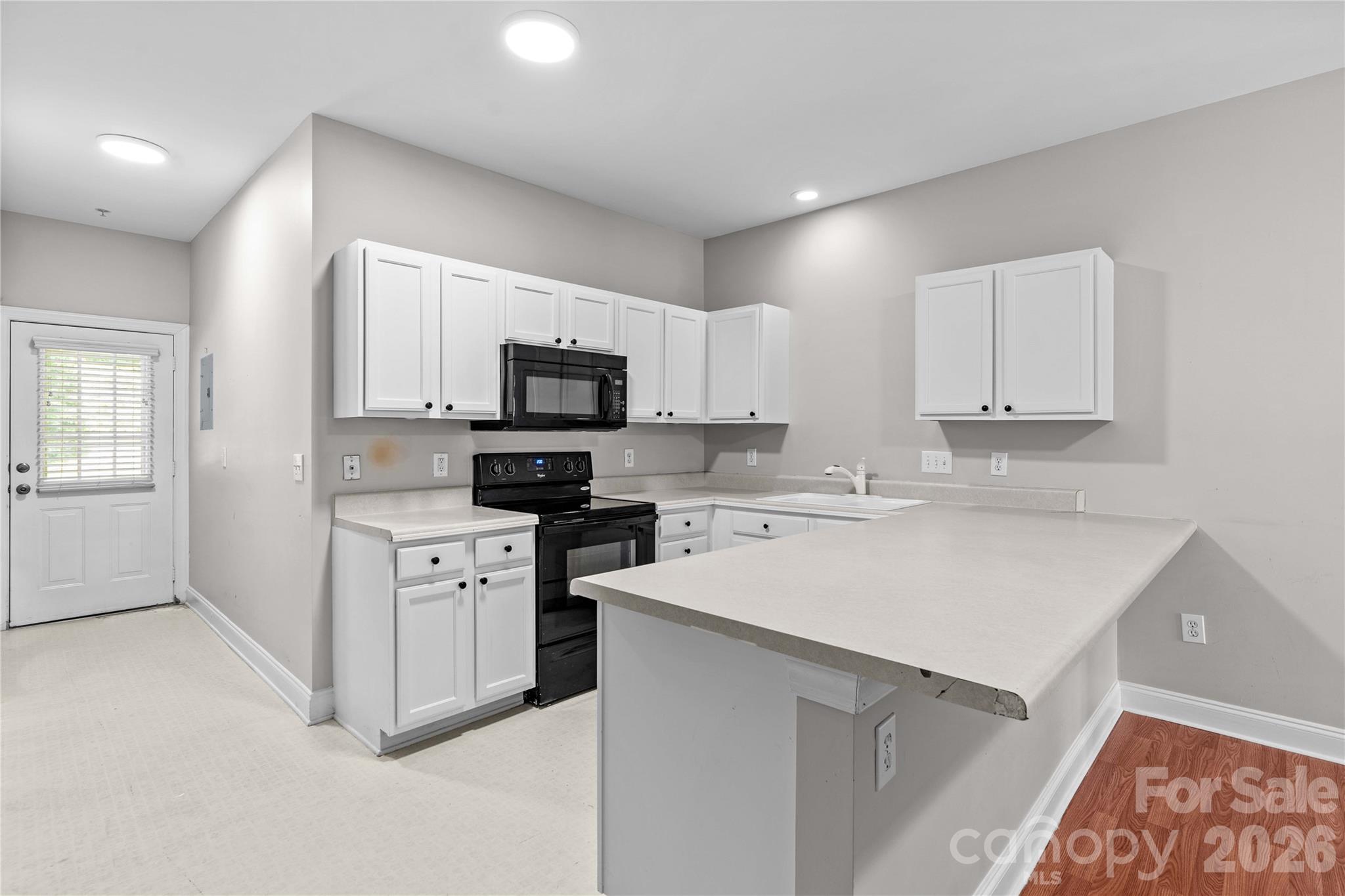 21231 Hickory Street Property Photo 11