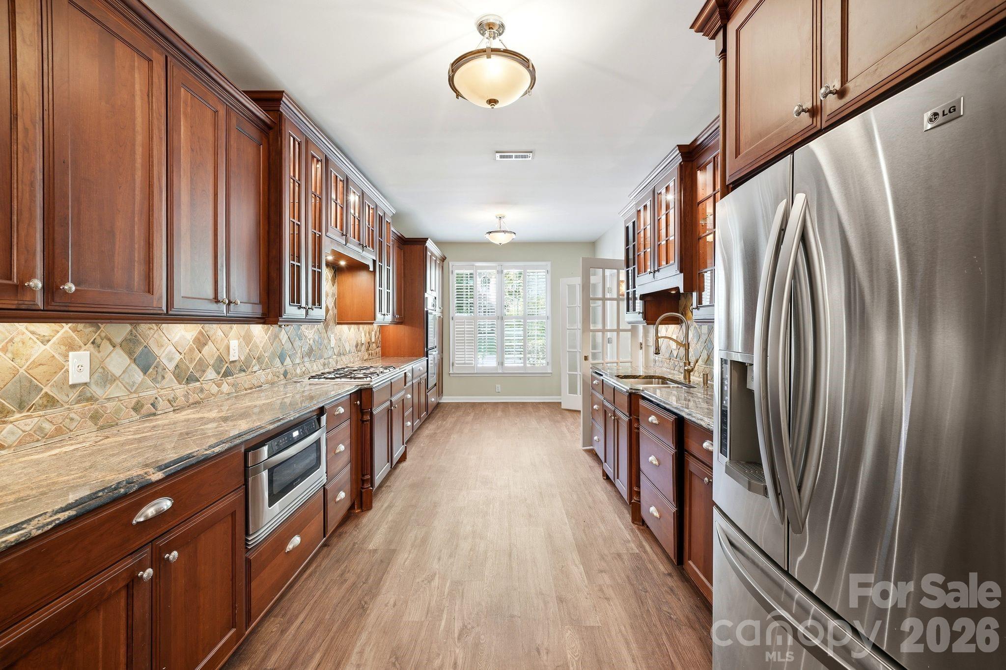 7711 Abbotsinch Court Property Photo 11
