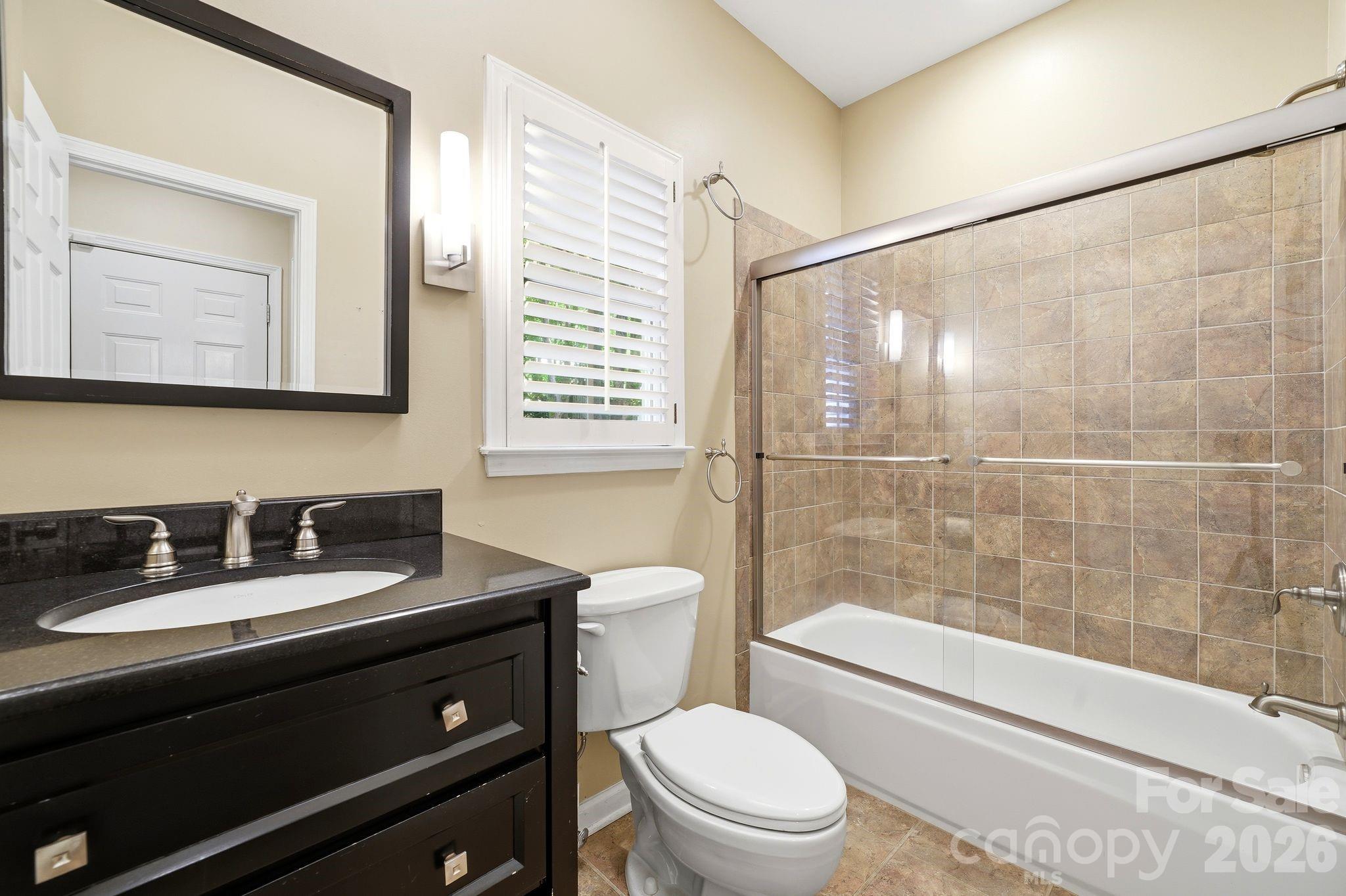 7711 Abbotsinch Court Property Photo 16