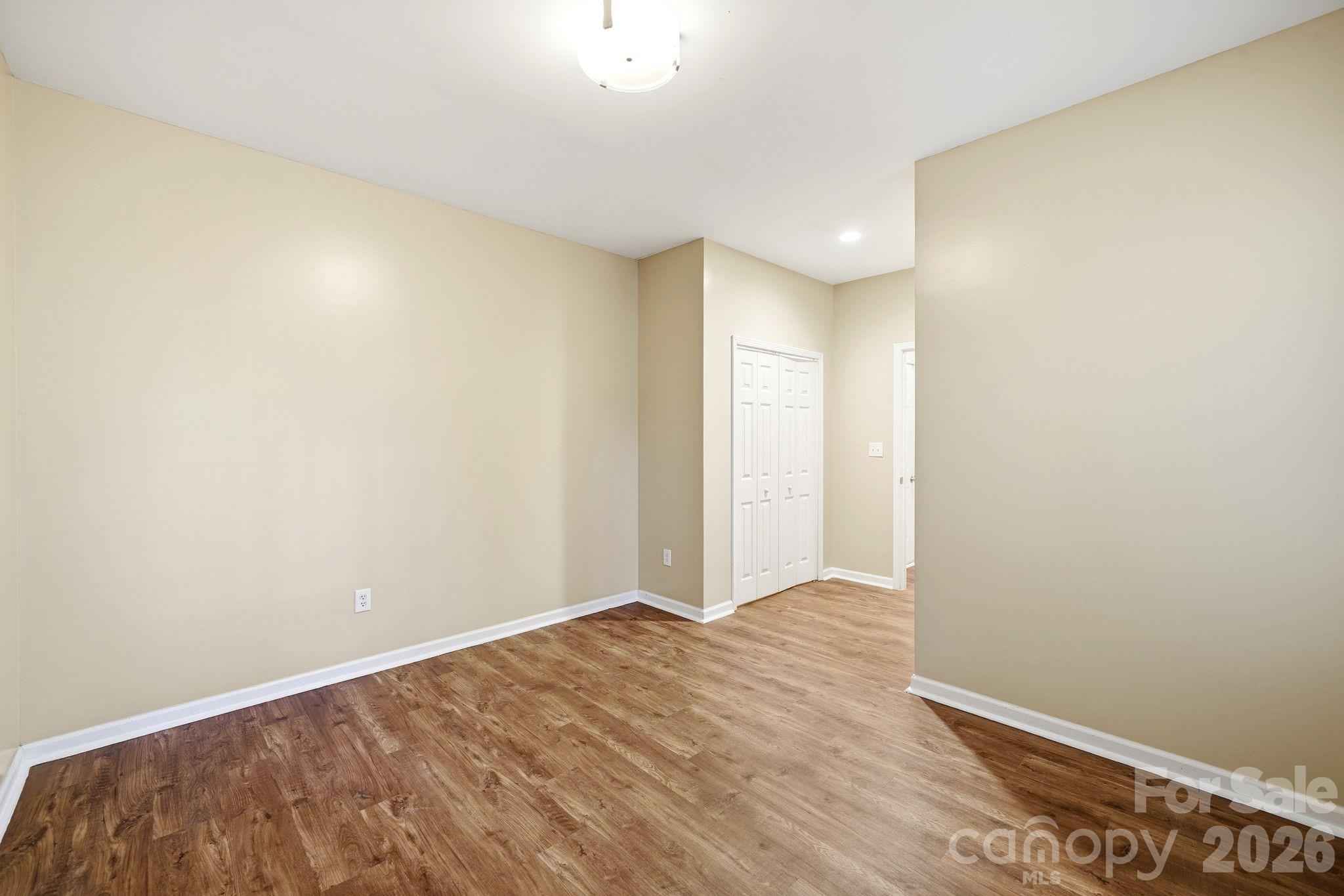 7711 Abbotsinch Court Property Photo 17