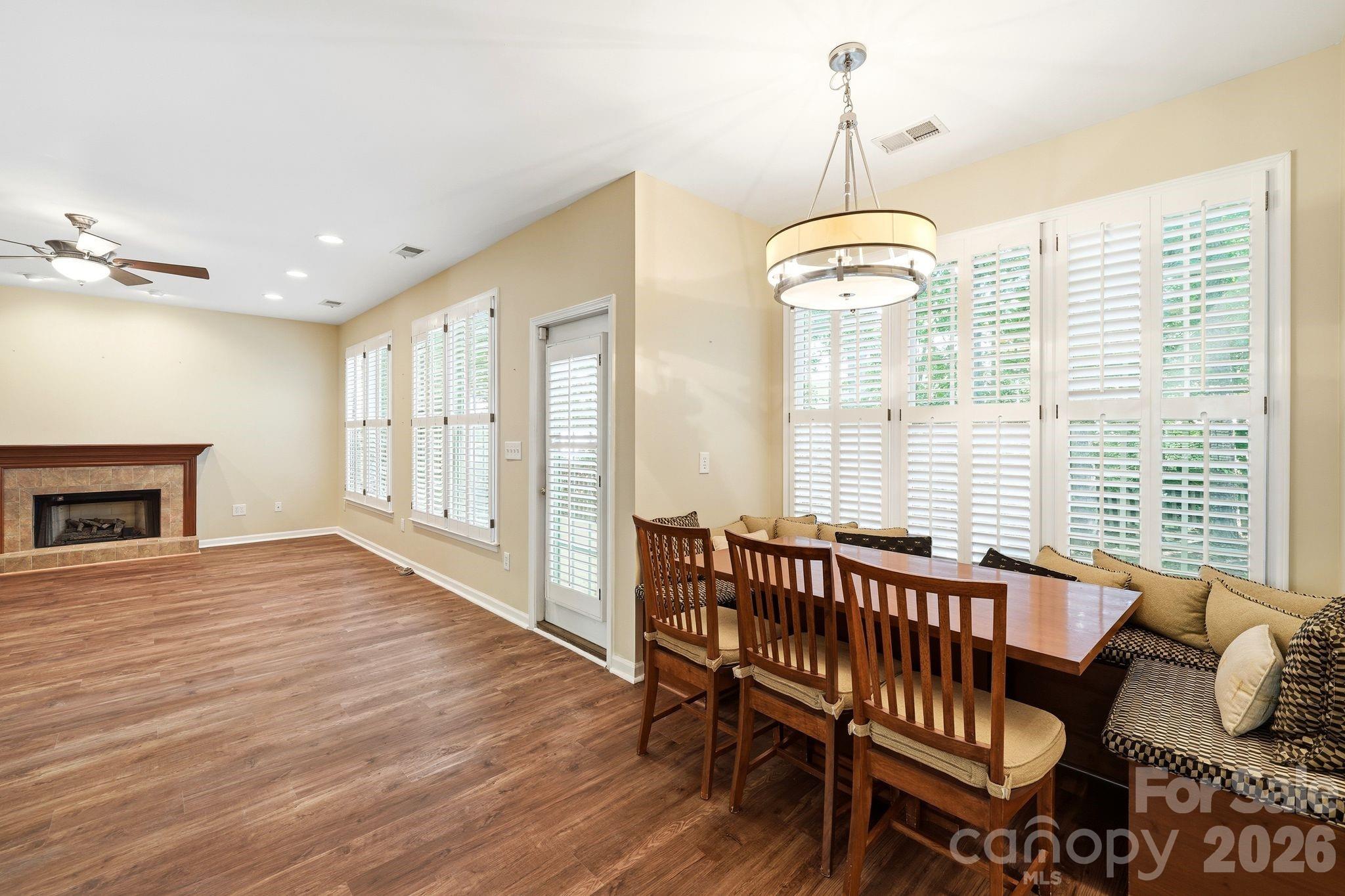 7711 Abbotsinch Court Property Photo 19