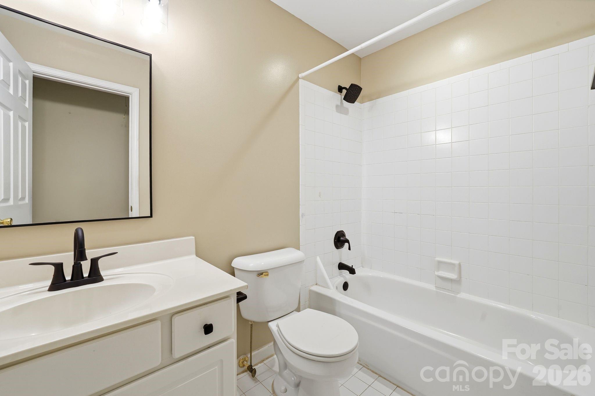 7711 Abbotsinch Court Property Photo 31