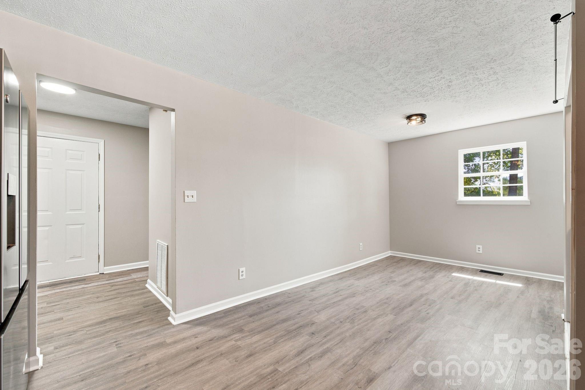 4709 Charlotte Highway Property Photo 10
