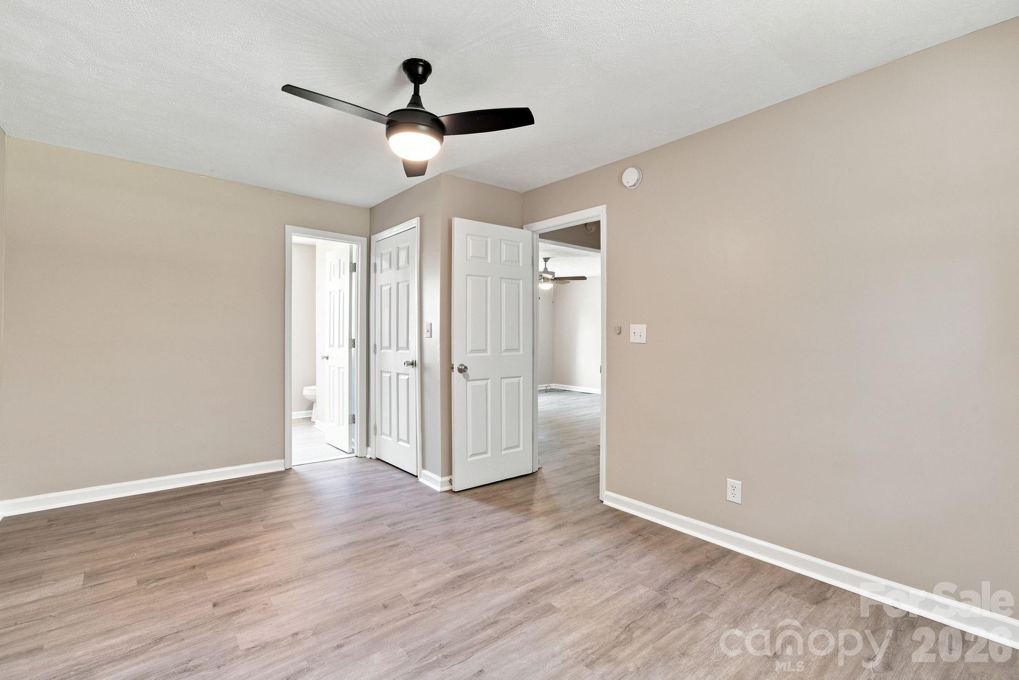 4709 Charlotte Highway Property Photo 12