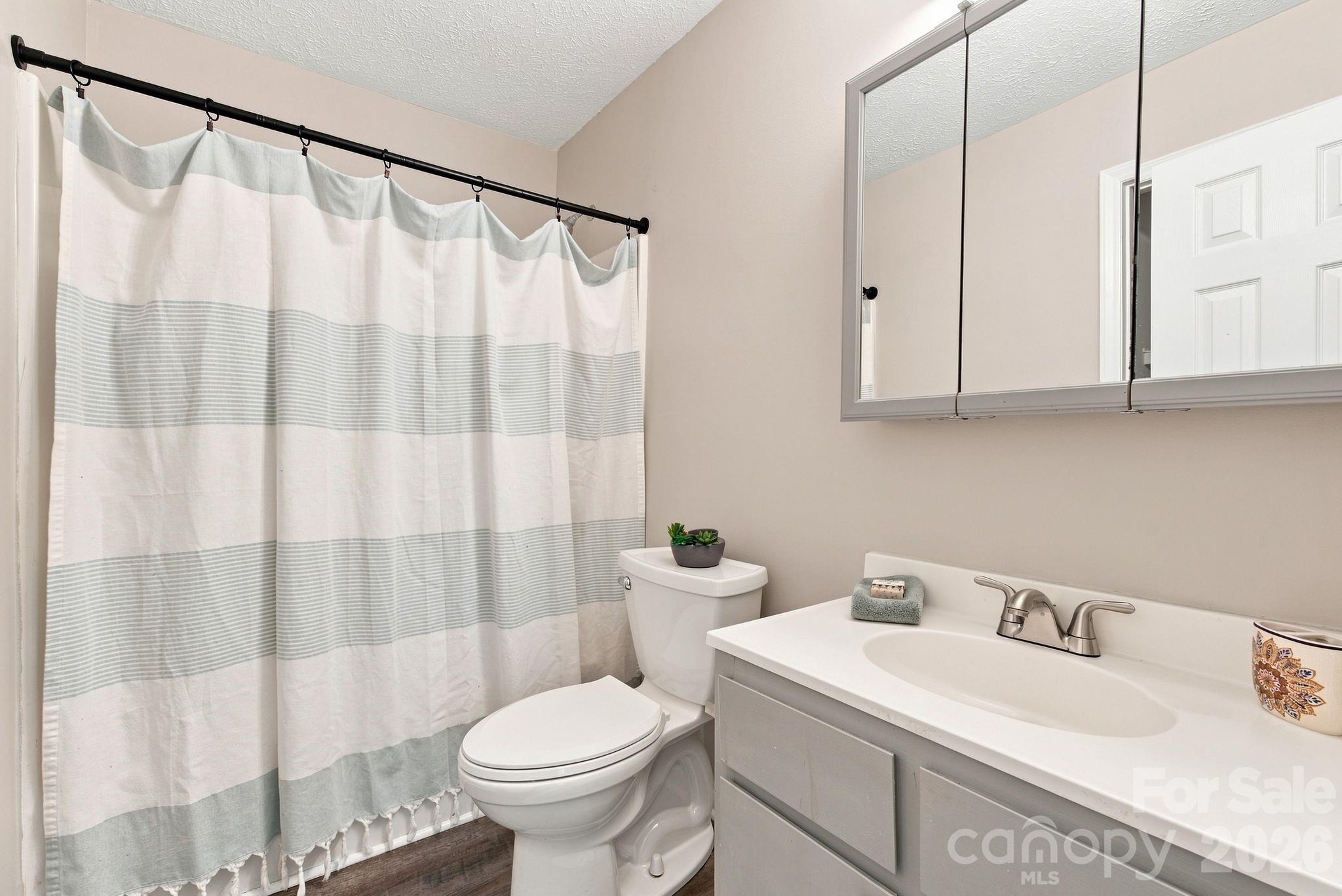 4709 Charlotte Highway Property Photo 16