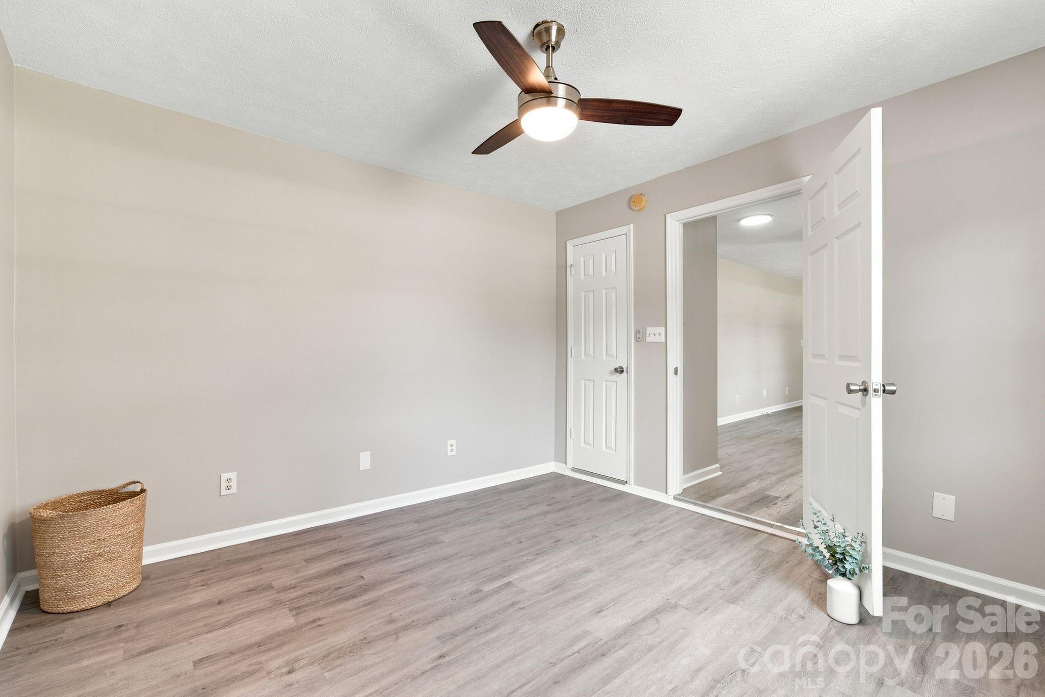 4709 Charlotte Highway Property Photo 18