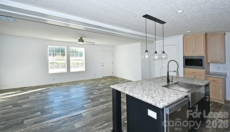 5433 King Wilkinson Road Property Photo 3