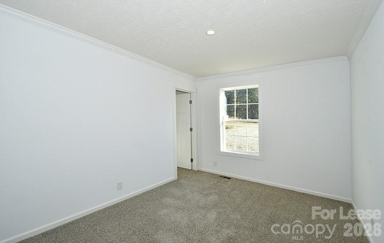 5433 King Wilkinson Road Property Photo 8