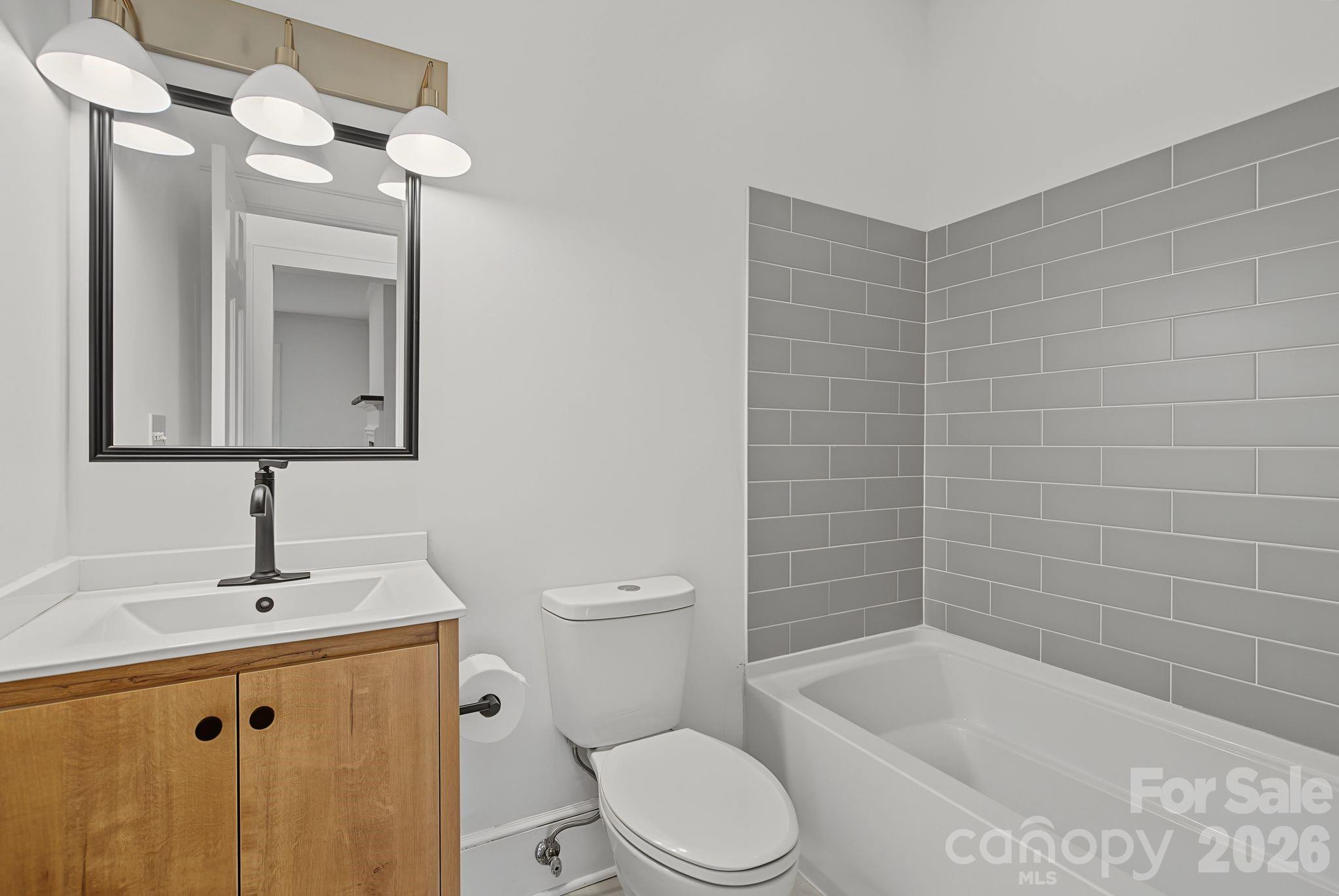 385 Chunns Cove Road Property Photo 15