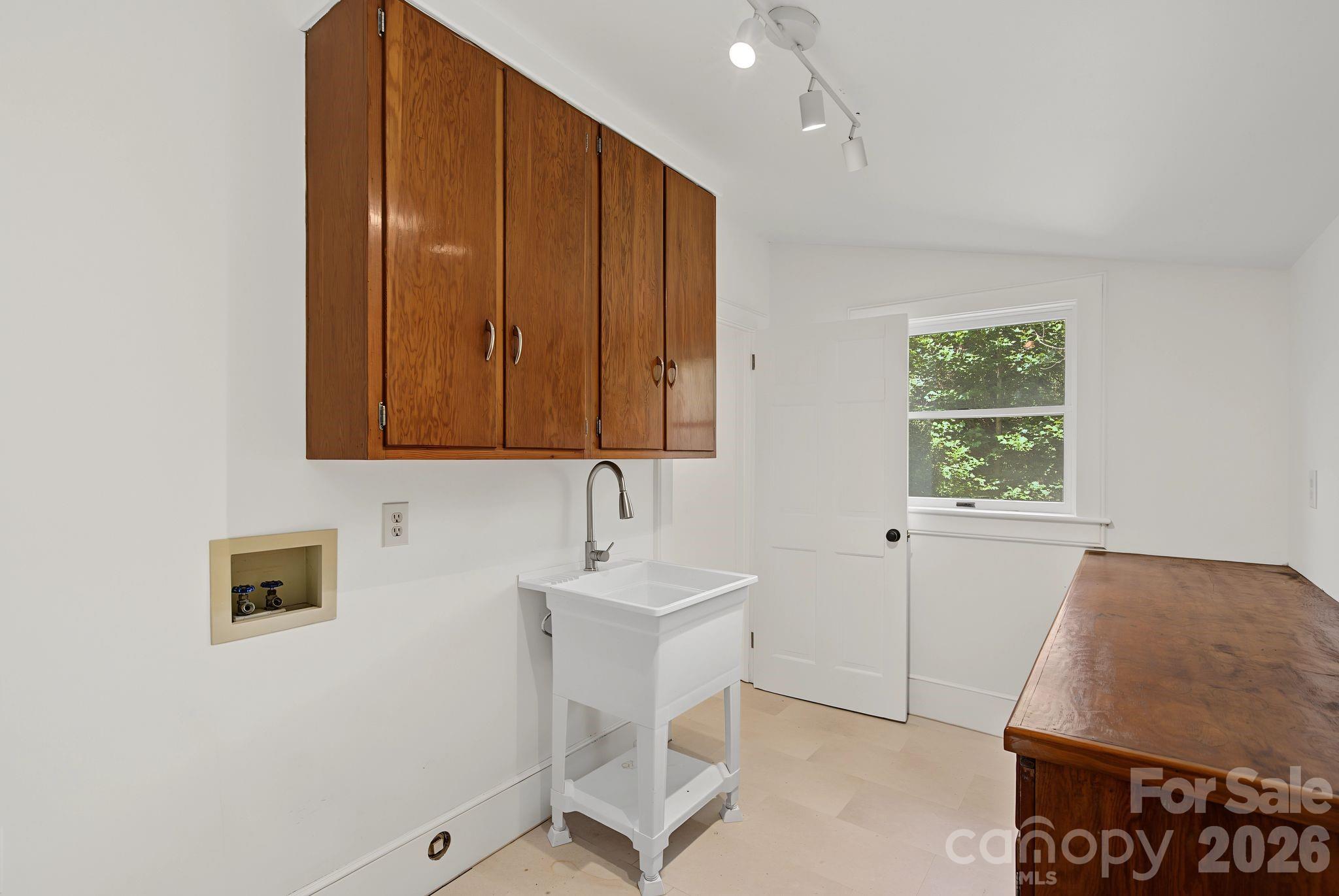 385 Chunns Cove Road Property Photo 22