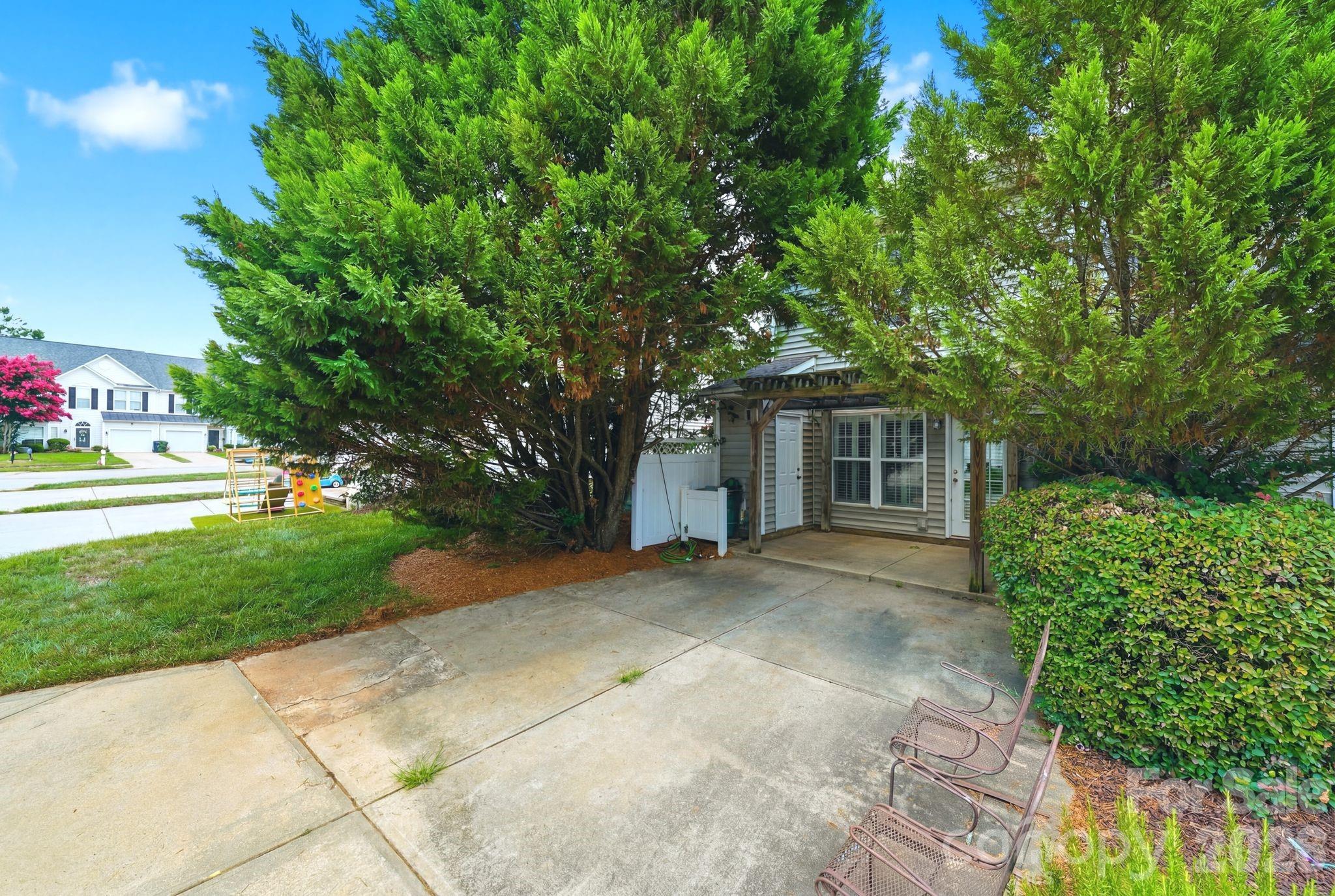 12524 Eudora Lane Property Photo 3