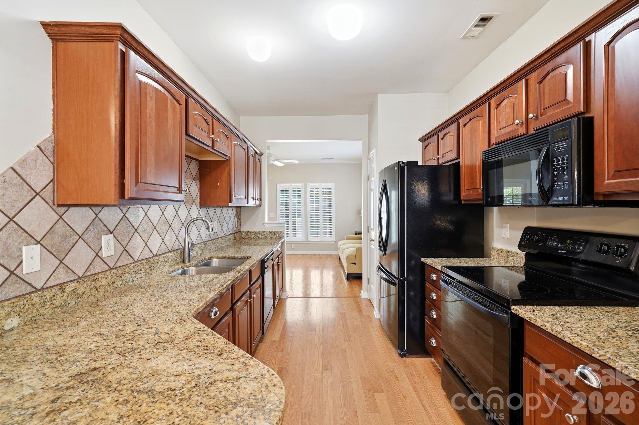 12524 Eudora Lane Property Photo 11