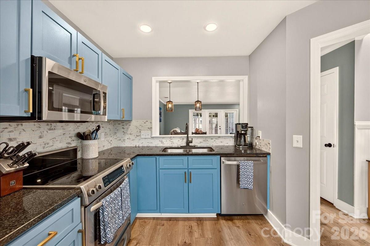 8220 Legare Court Property Photo 14