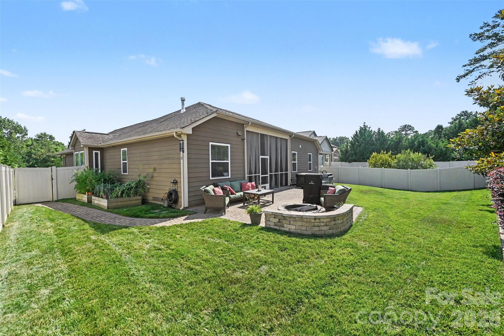 10113 Blackstone Drive Property Photo 24