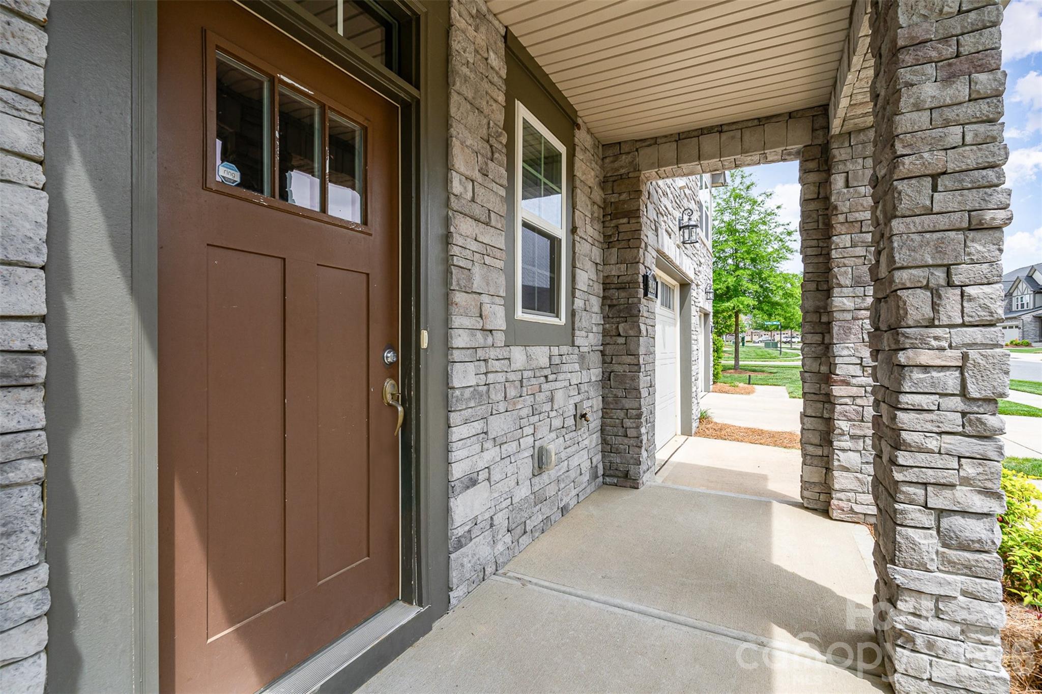 9320 Glenburn Lane Property Photo 11
