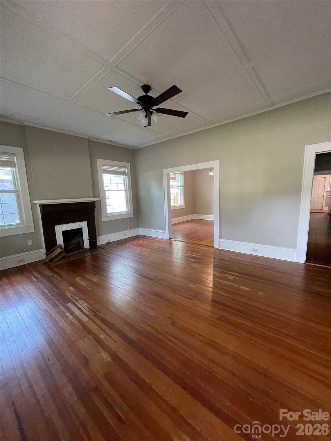 202 Marion Street Property Photo 4