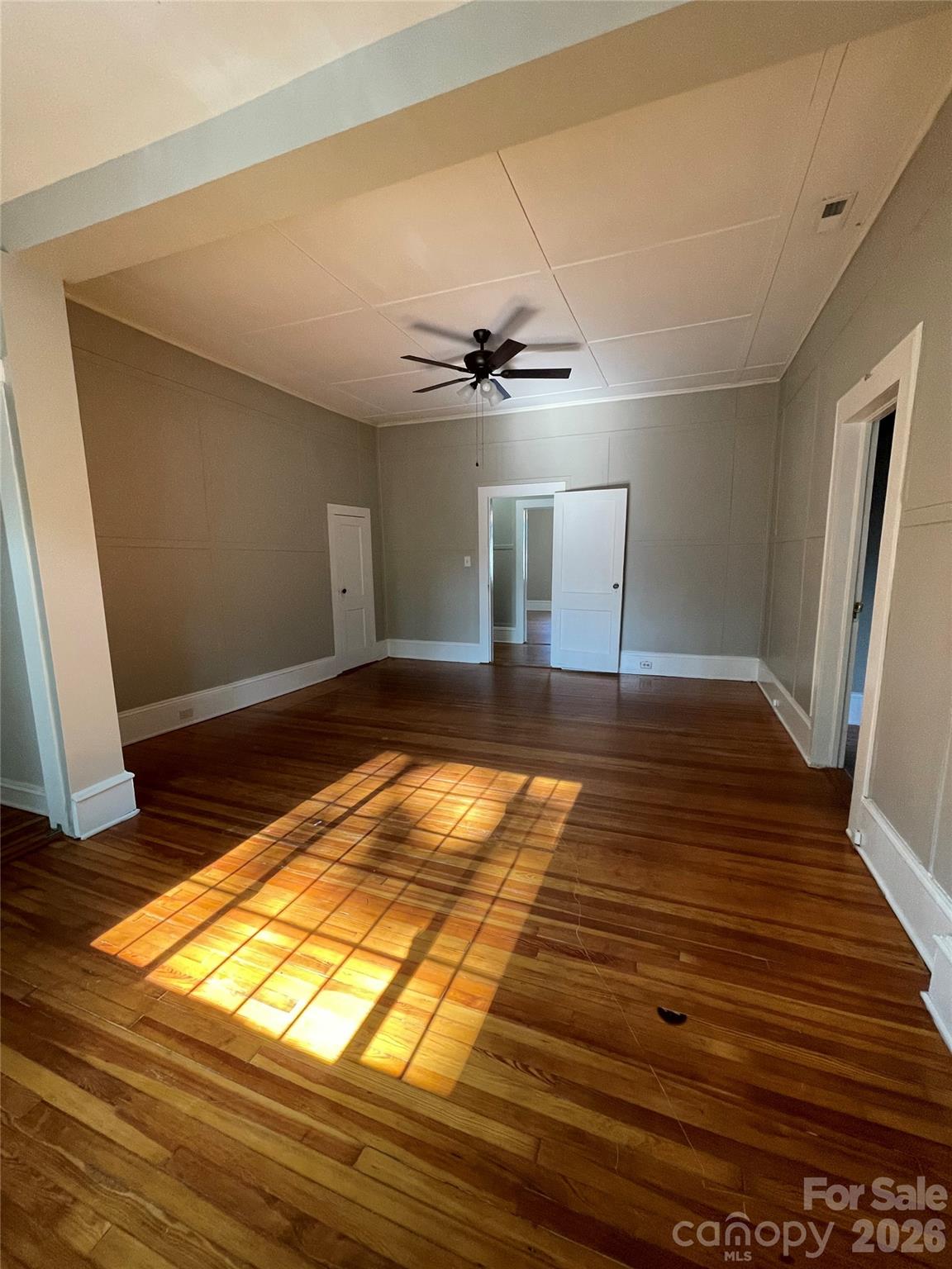 202 Marion Street Property Photo 6
