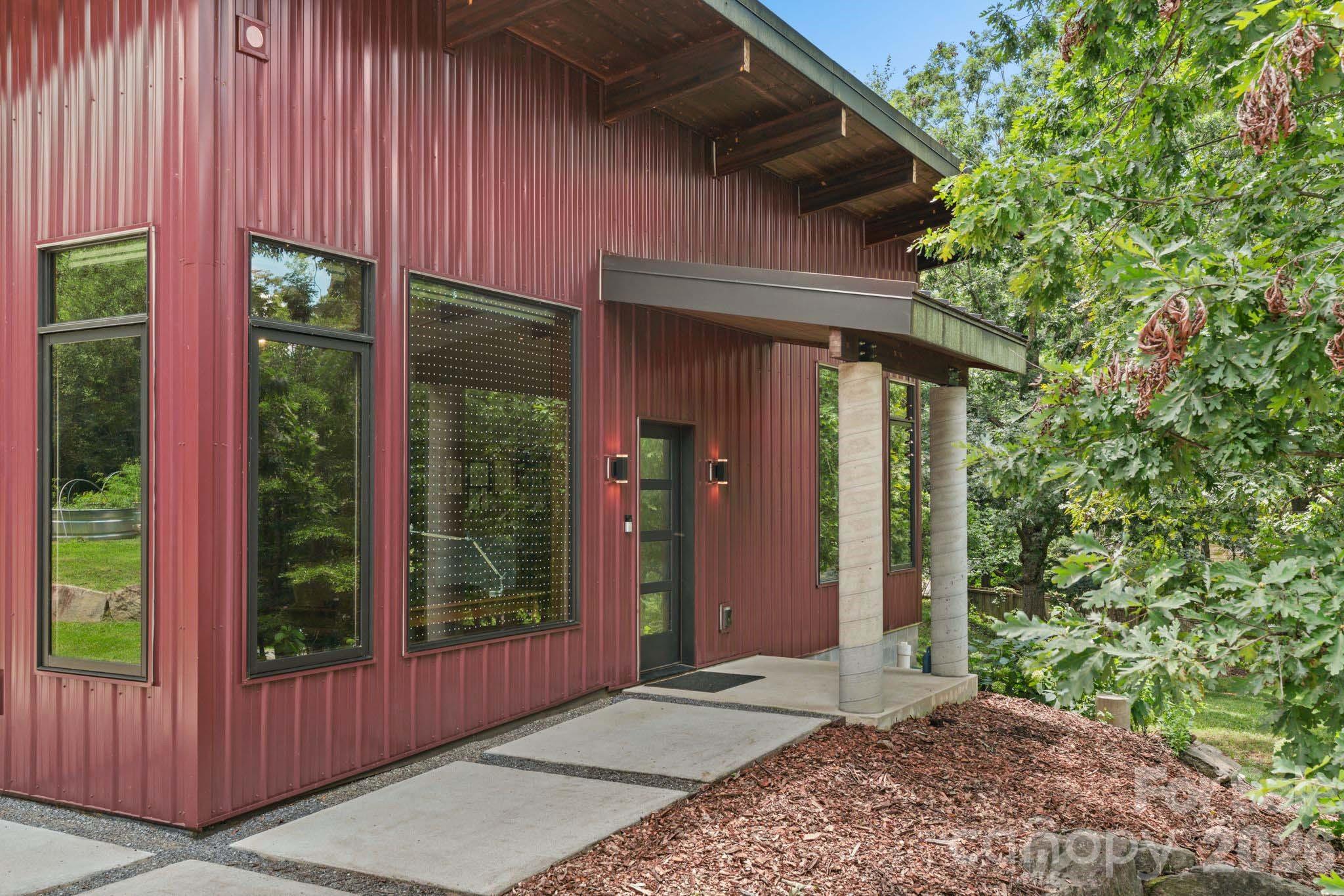 39 Wolf Road Property Photo 2