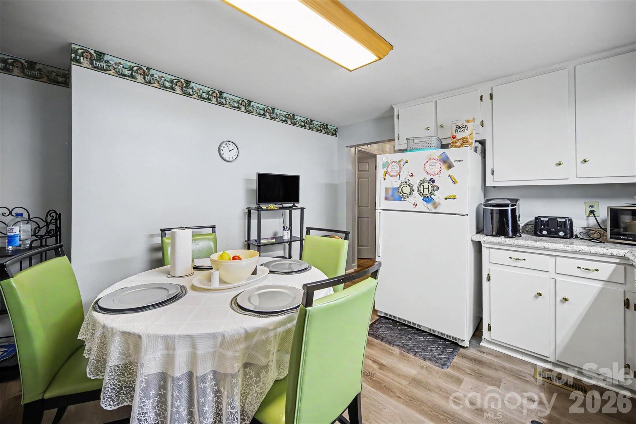 125 Proctor Street Property Photo 13
