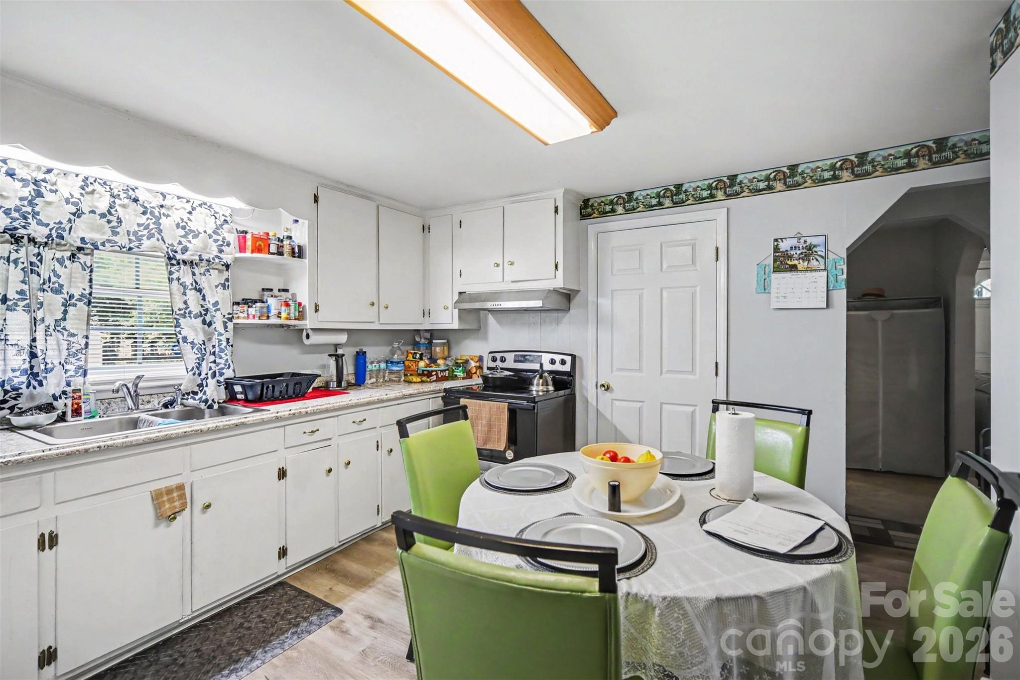 125 Proctor Street Property Photo 16
