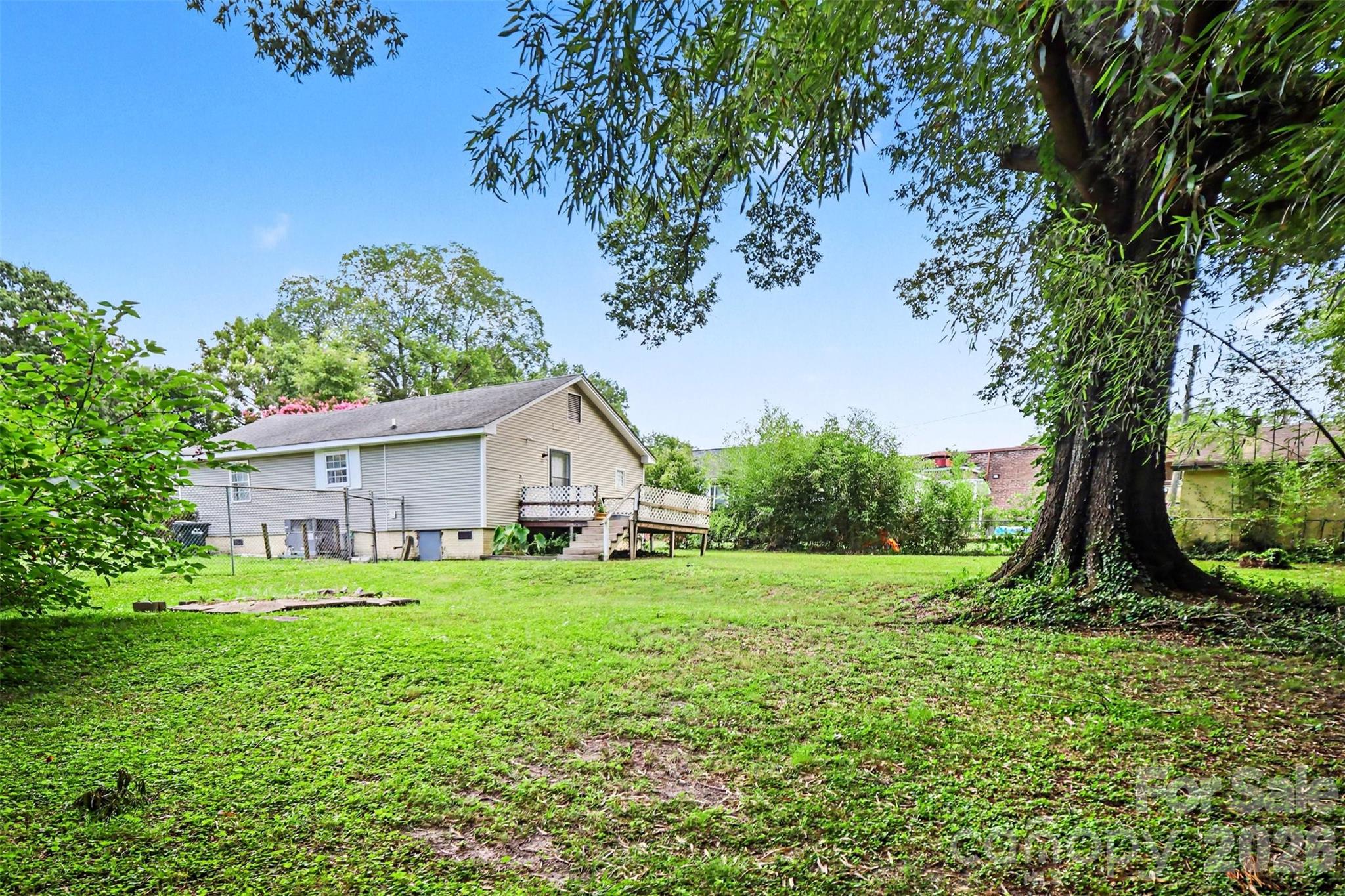 125 Proctor Street Property Photo 40