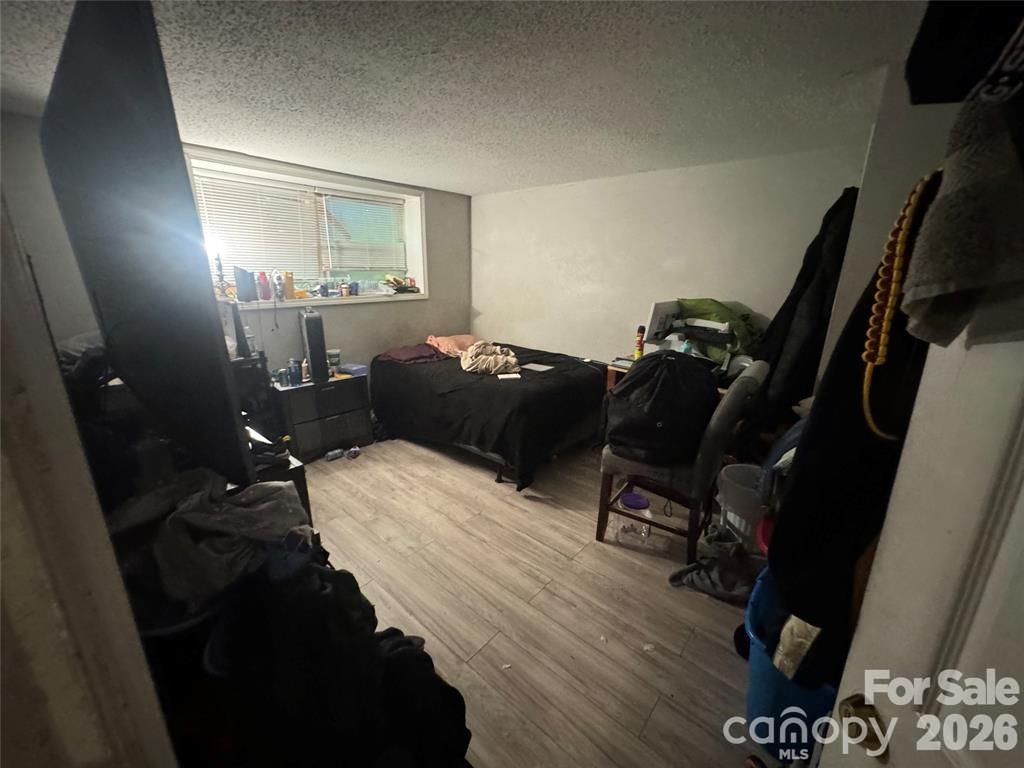 1028 Karendale Avenue Property Photo 3