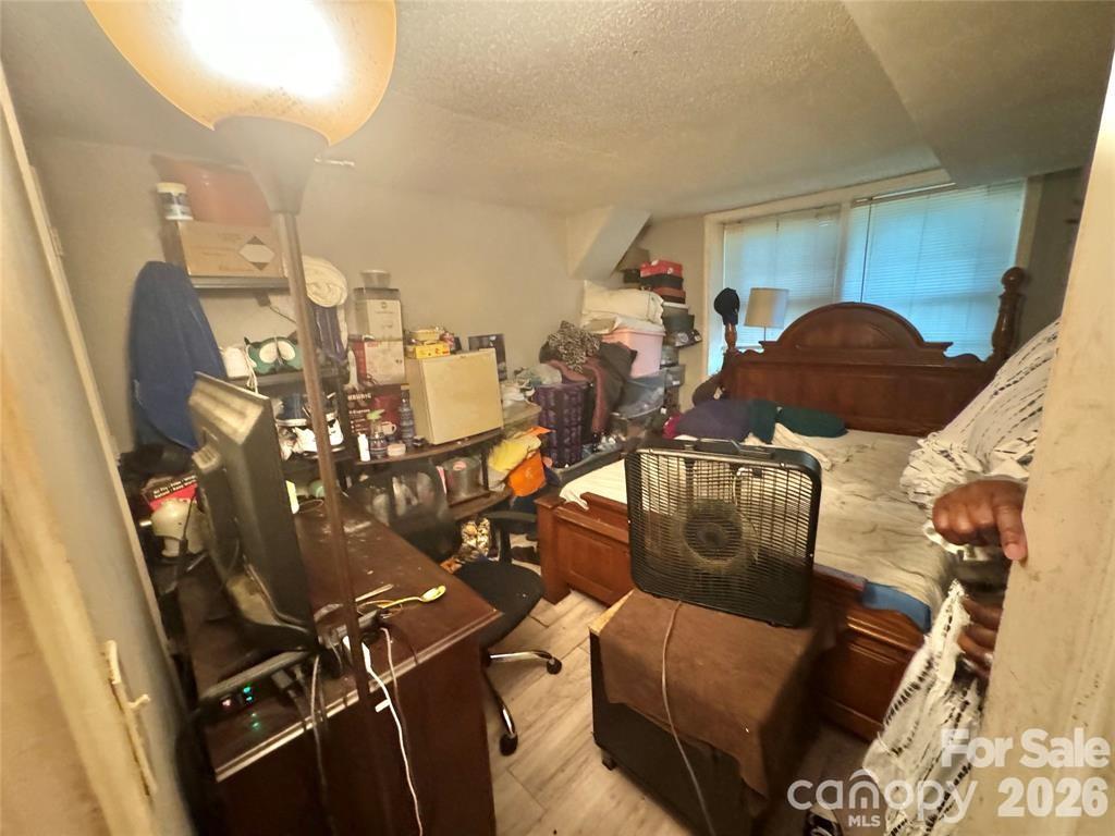 1028 Karendale Avenue Property Photo 8