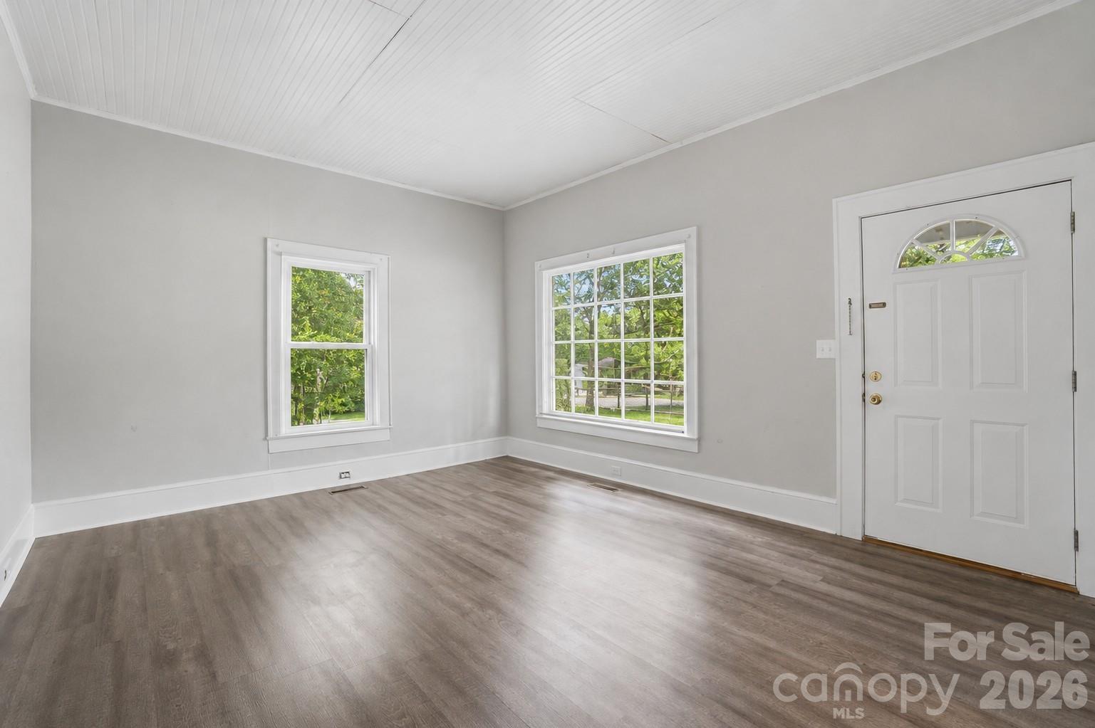 322 Willow Street Property Photo 4