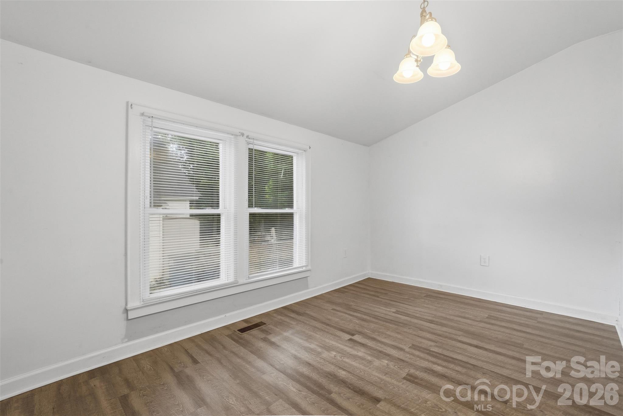 322 Willow Street Property Photo 20