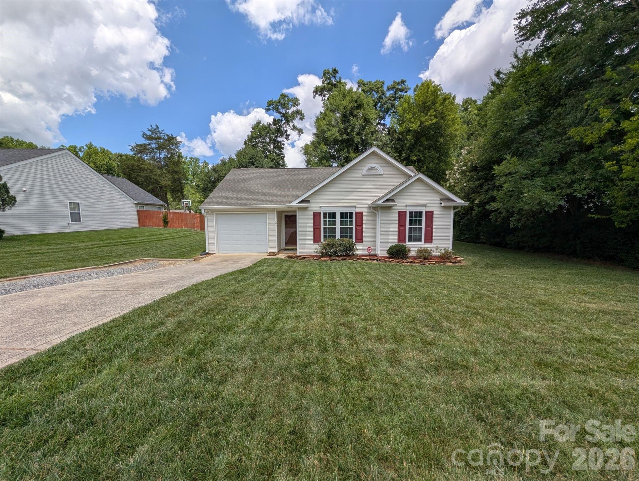 704 Gum Branch Road Property Photo 1