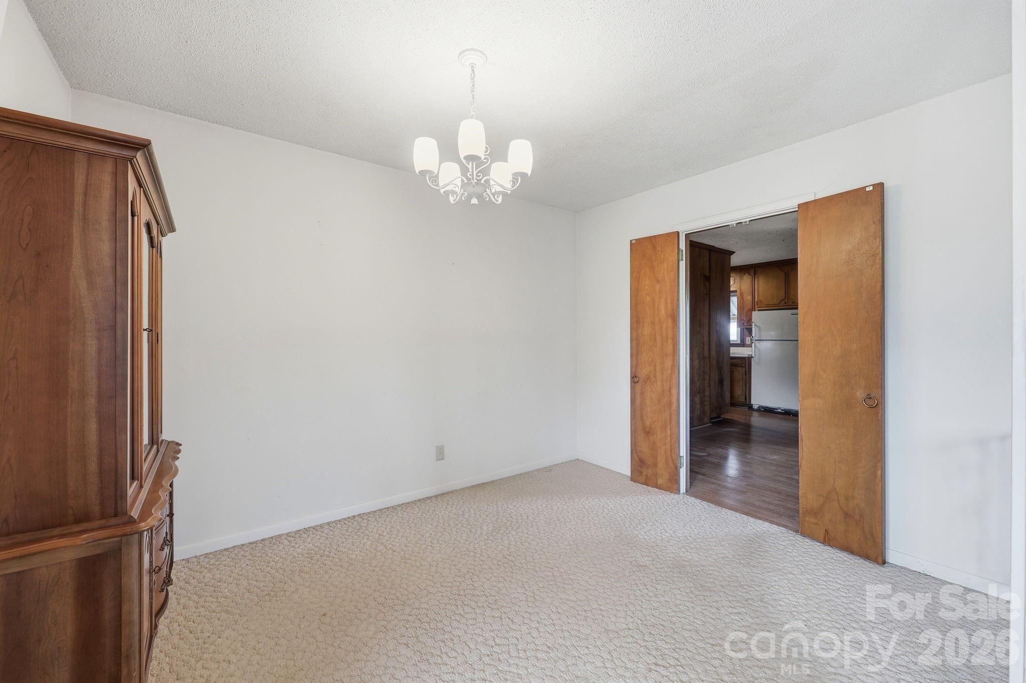 607 Ebenezer Road Property Photo 9