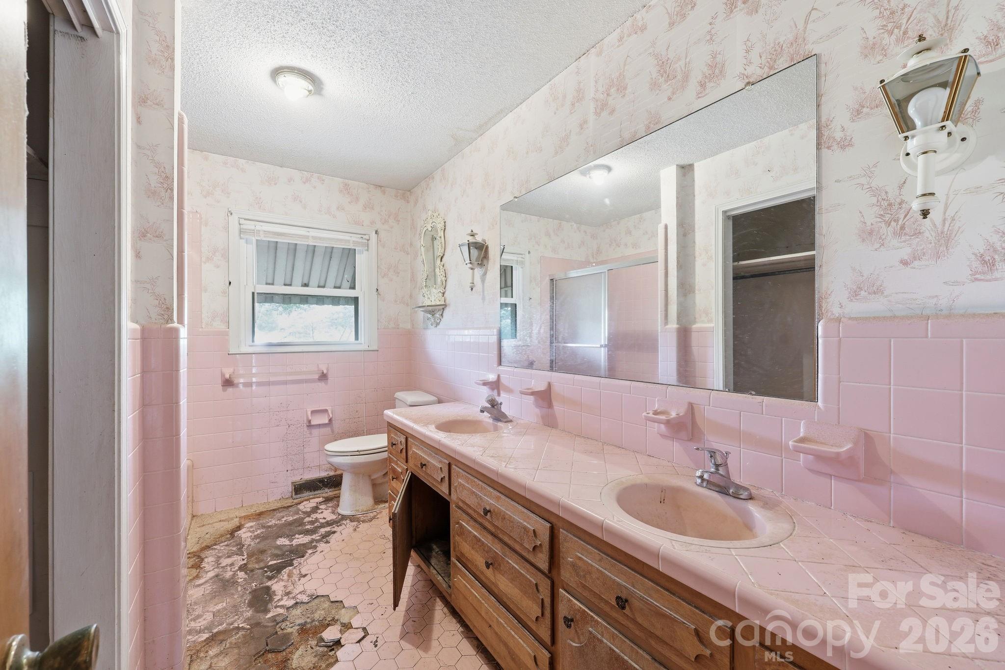 607 Ebenezer Road Property Photo 18