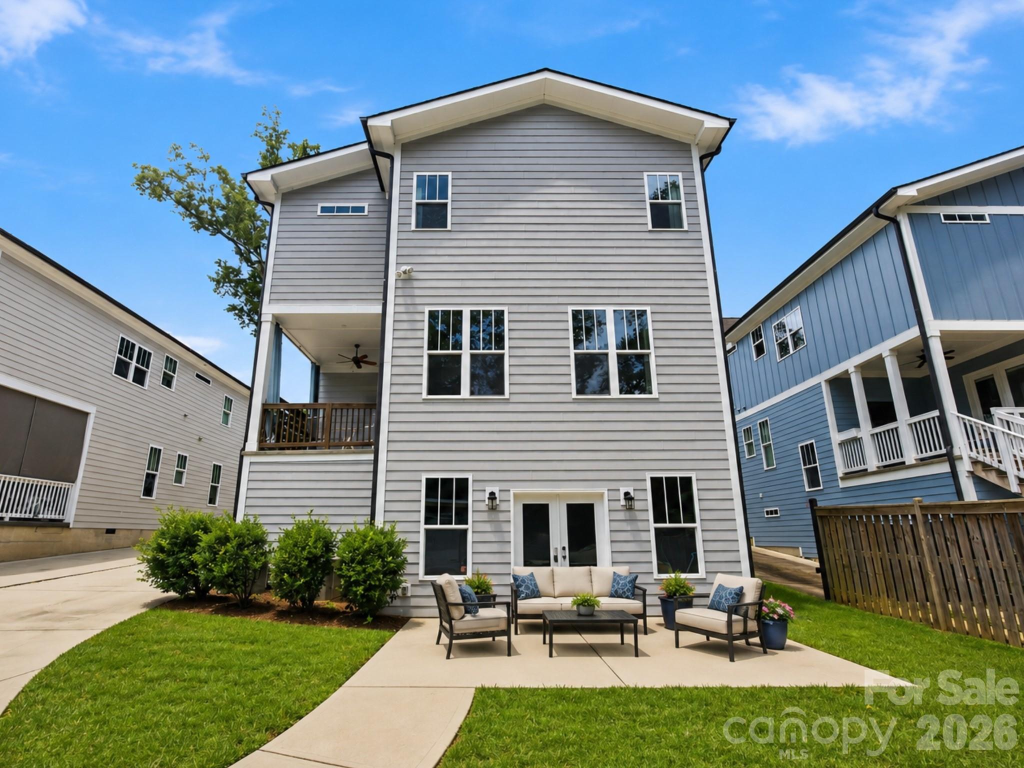 3015 Commonwealth Avenue Property Photo 2