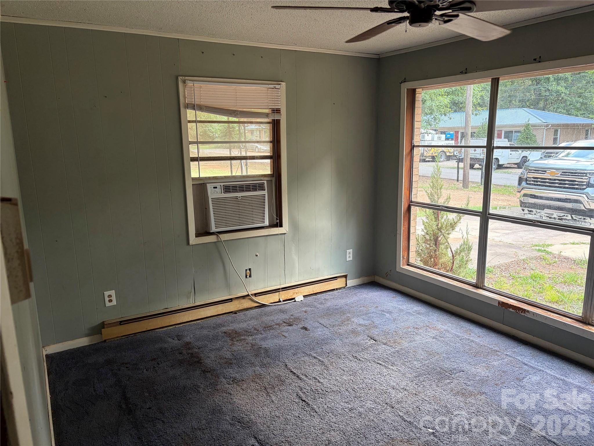 318 Shady Lane Property Photo 4