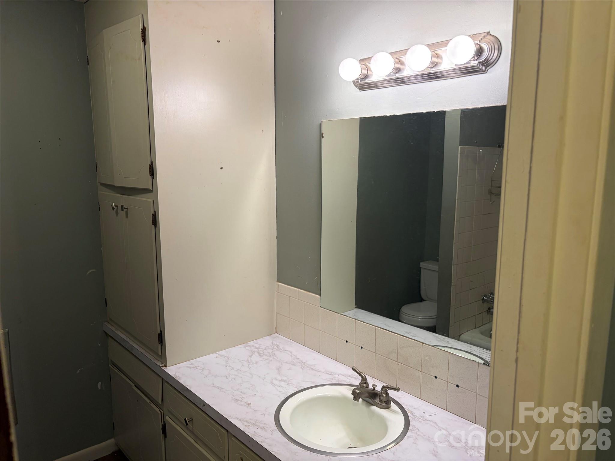 318 Shady Lane Property Photo 7