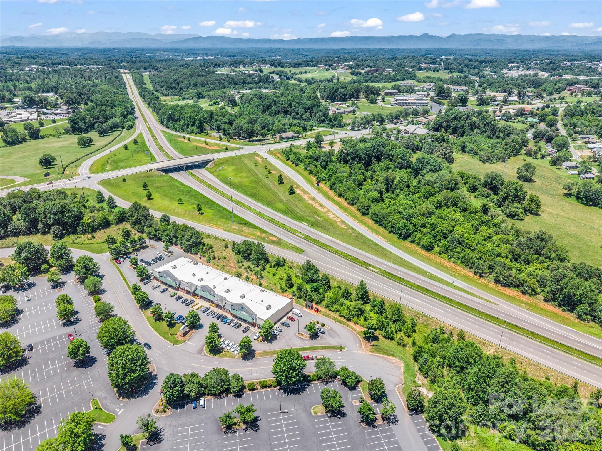 141 Fiddlers Run Boulevard Property Photo 19