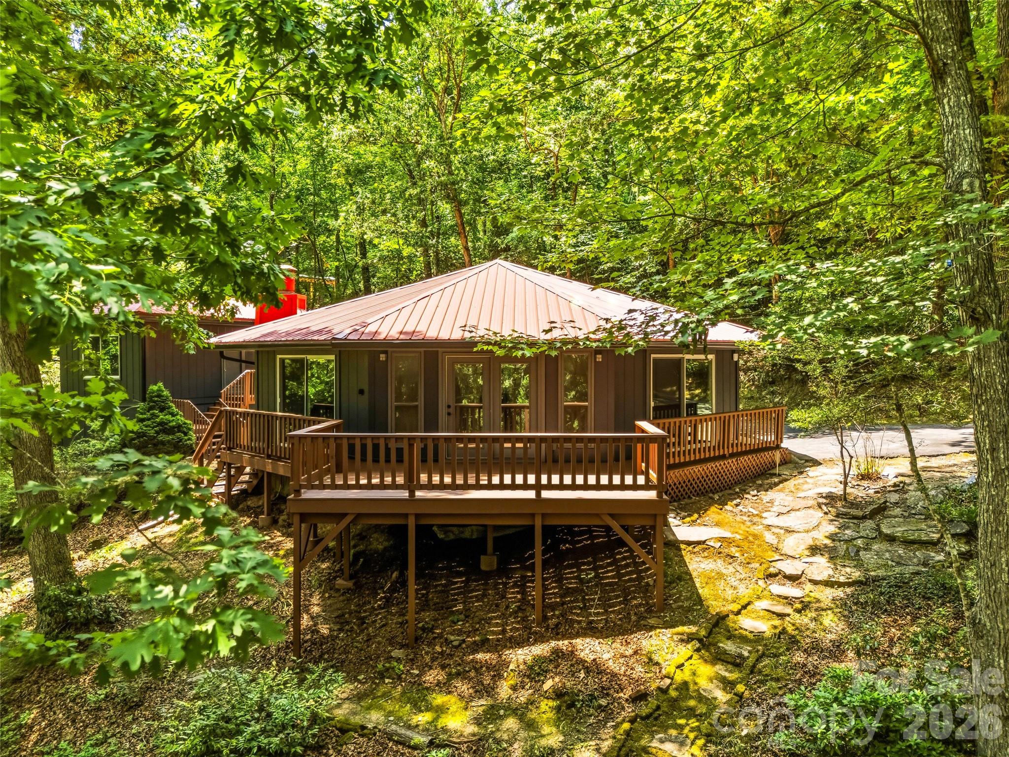 785 Pisgah Forest Drive Property Photo 5