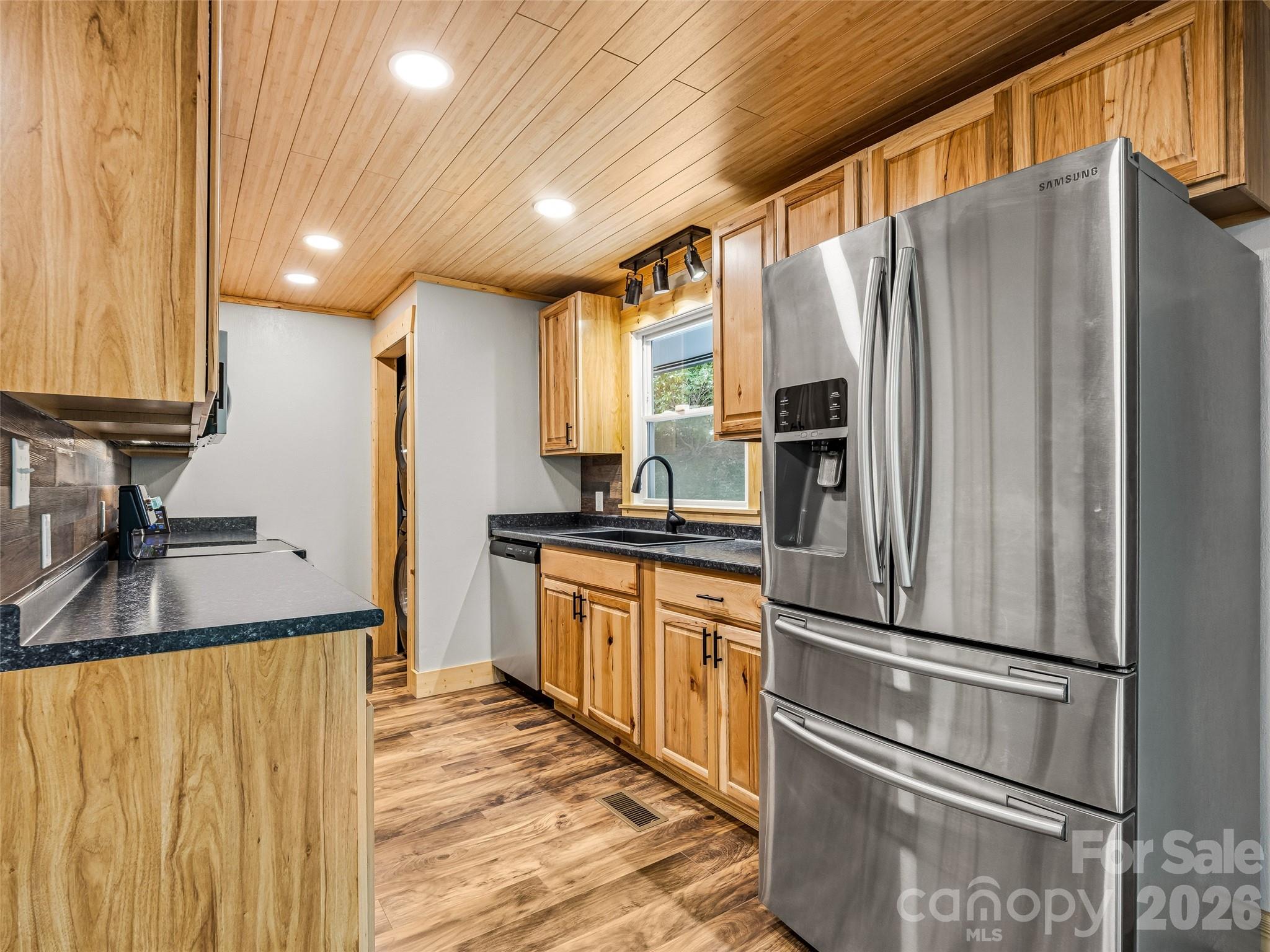 785 Pisgah Forest Drive Property Photo 8