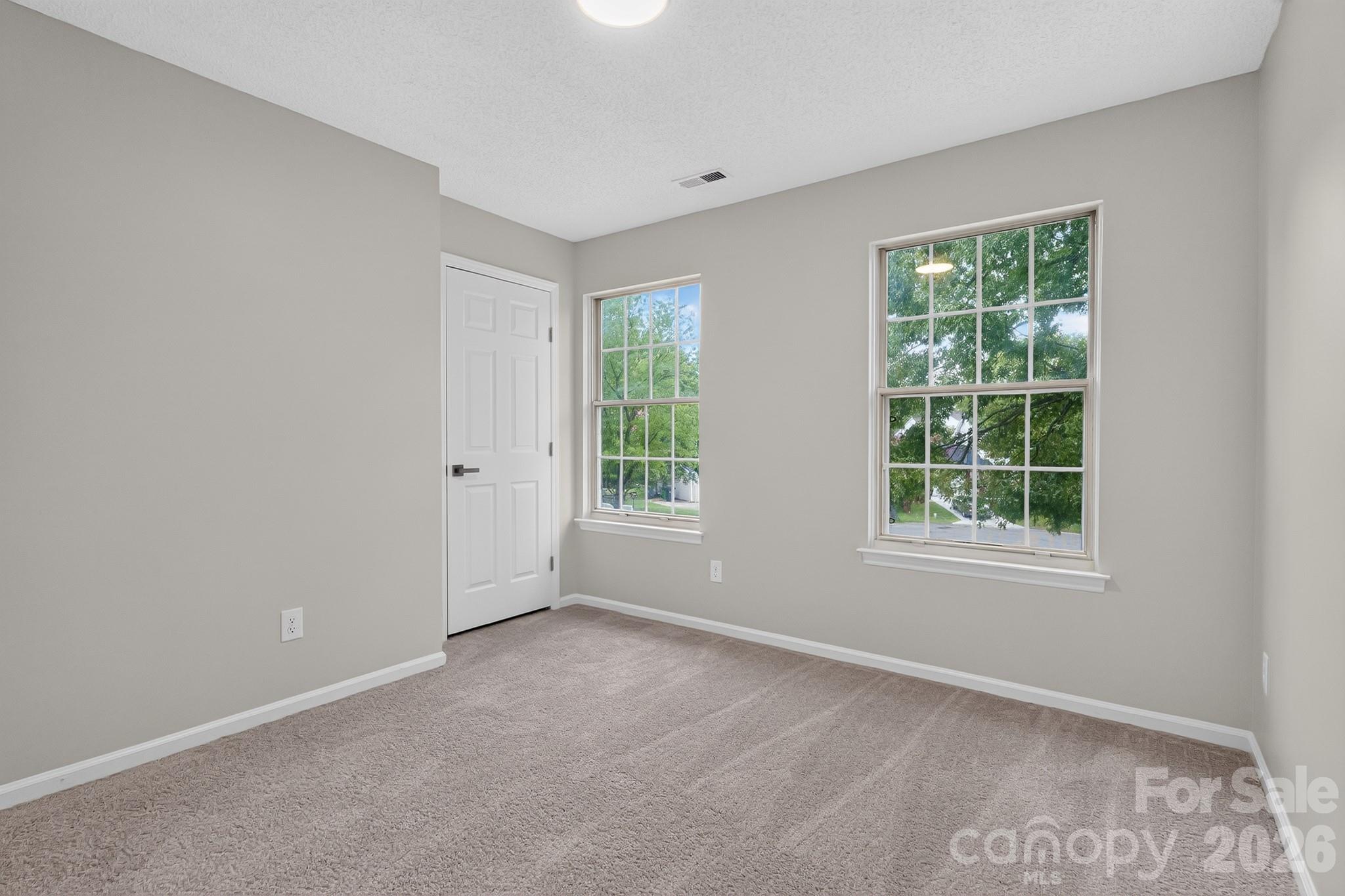 10304 Shady Rest Lane Property Photo 6