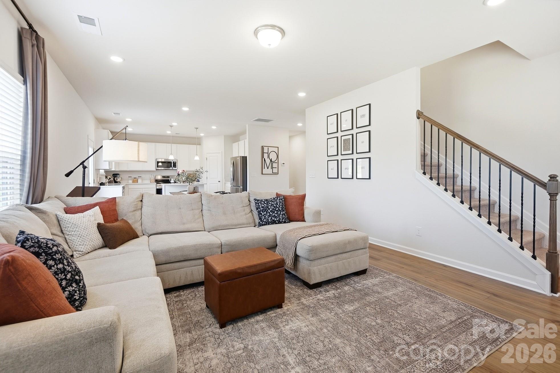 6023 Busch Way Property Photo 15