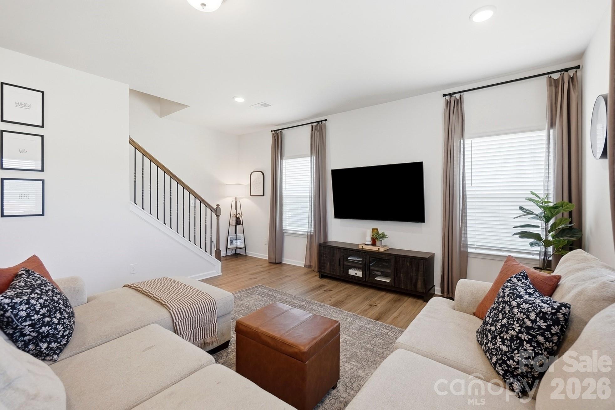 6023 Busch Way Property Photo 26