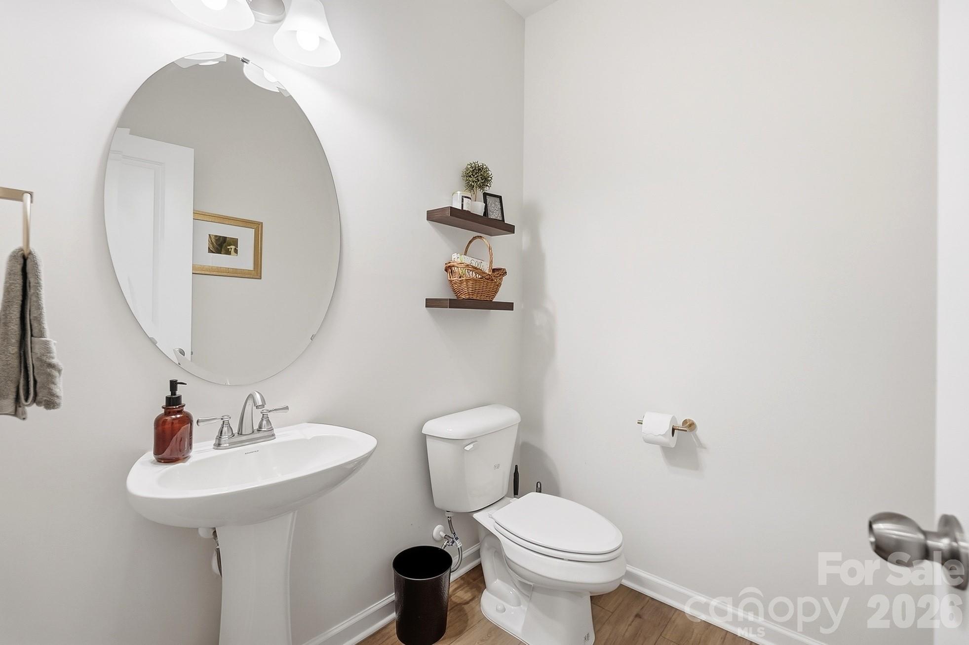 6023 Busch Way Property Photo 27