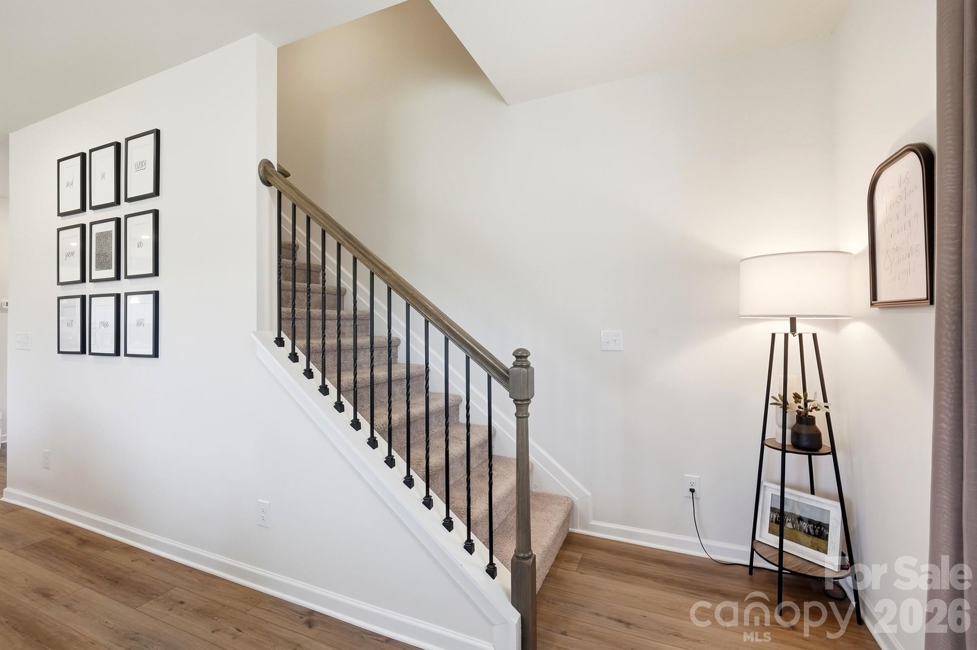6023 Busch Way Property Photo 28