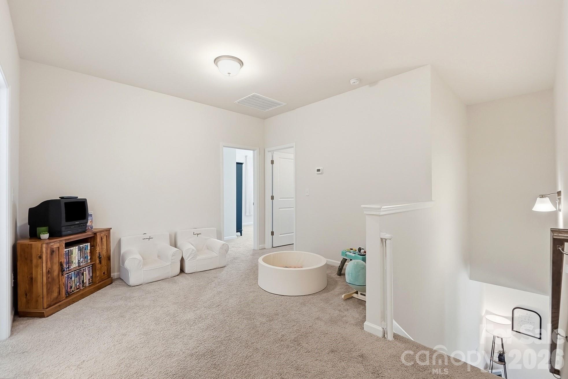 6023 Busch Way Property Photo 29