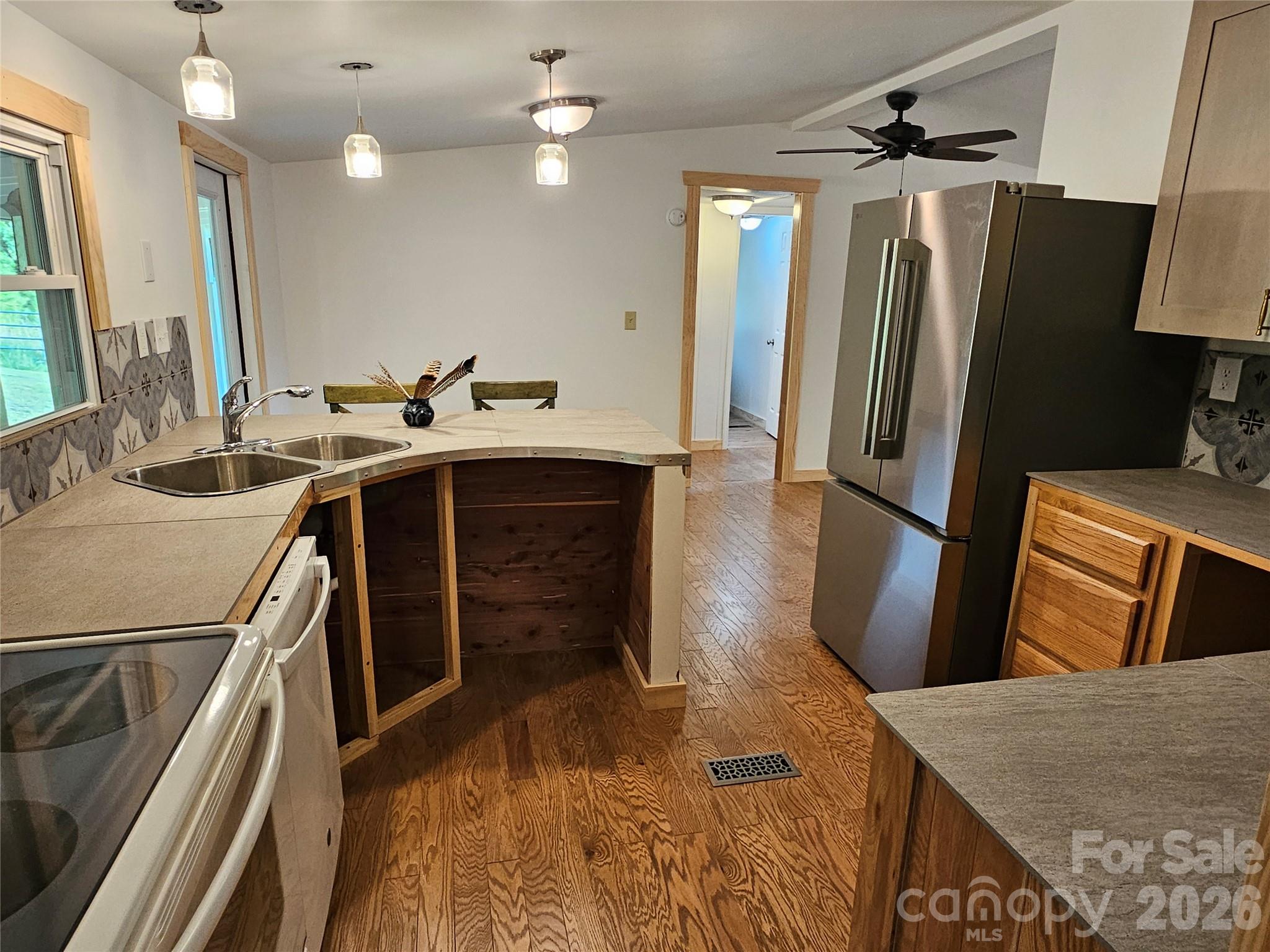 516 John Swofford Road Property Photo 18