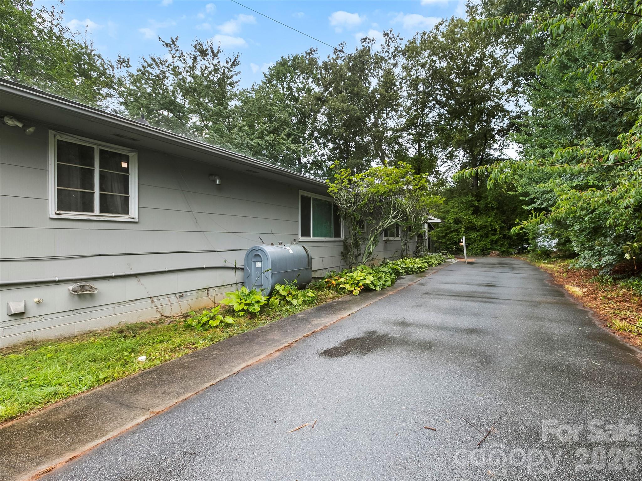 74 Long Shoals Road Property Photo 2